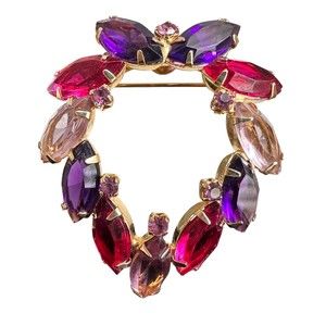 Vintage Juliana D&E Style Purple Pink Navette Rhinestone Wreath Gold Tone Brooch